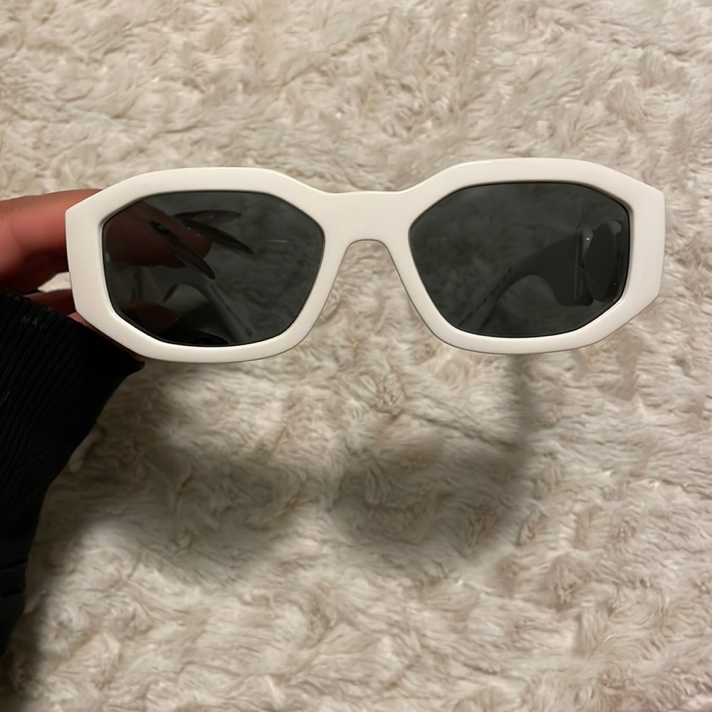 NEW VERSACE MEDUSA BIGGIE WHITE SUNGLASSES 100% AUTHENTIC